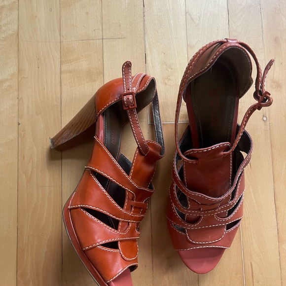 Kenneth Cole Reaction Orange Leather Heels - Picture 4 of 4